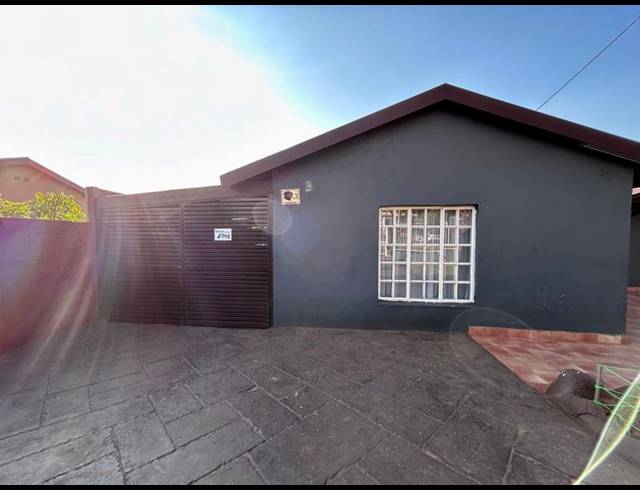 4 BEDROOM HOUSE FOR SALE IN KWAGGASRAND